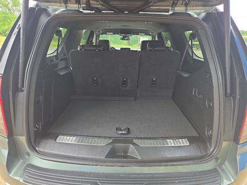 Certified 2023 Chevrolet Suburban Premier AWD/4WD image 19