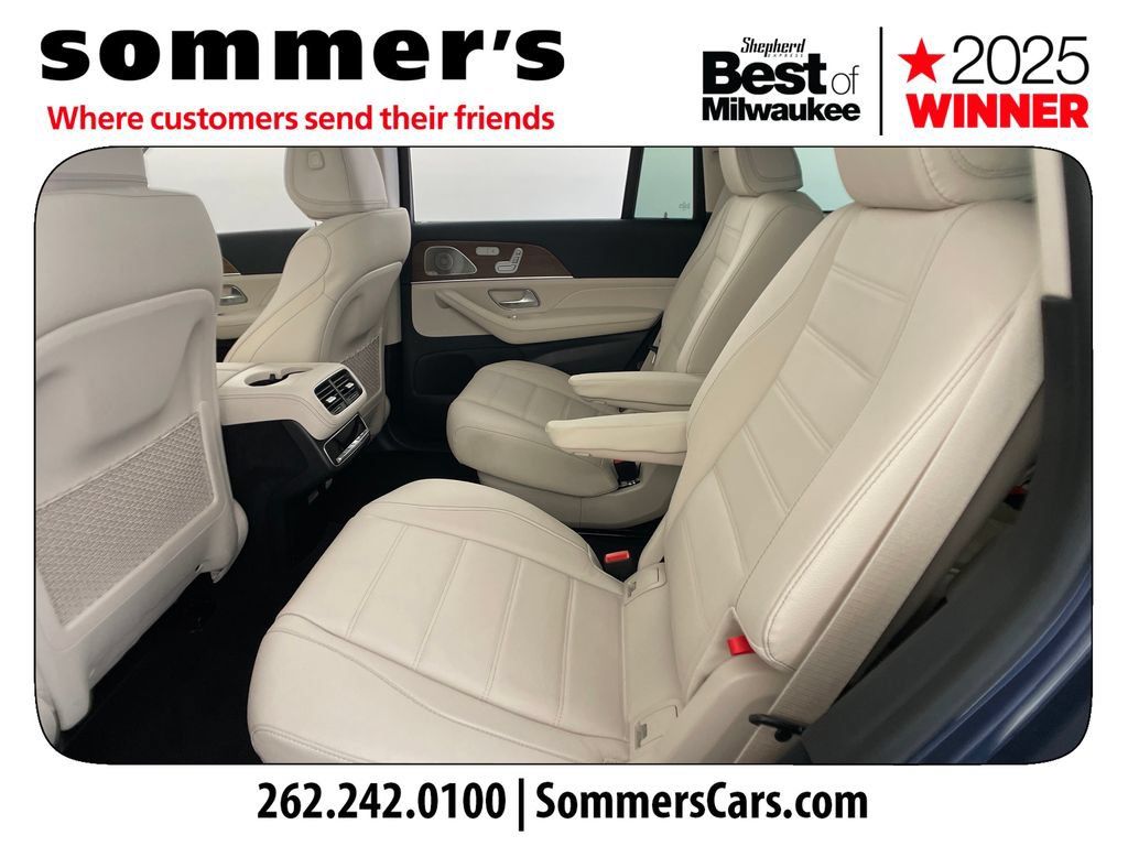 Used 2025 Mercedes-Benz GLS 450 4MATIC image 23