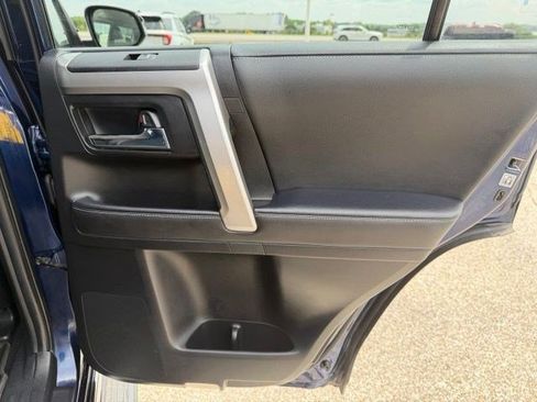 Used 2023 Toyota 4Runner Limited AWD/4WD image 40