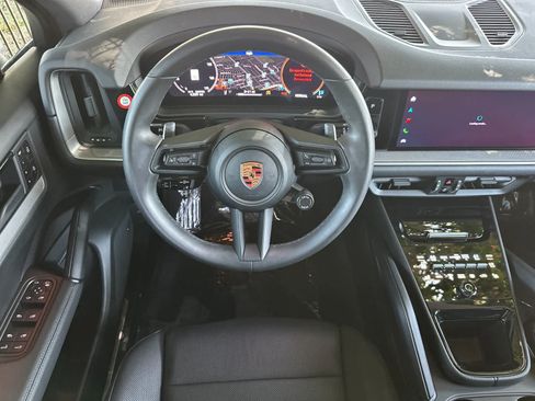 Certified 2026 Porsche Cayenne AWD/4WD image 15