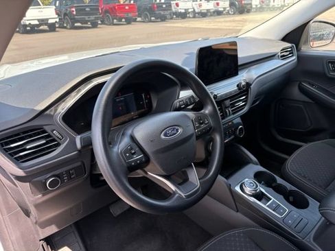 Used 2025 Ford Escape Active AWD/4WD image 21