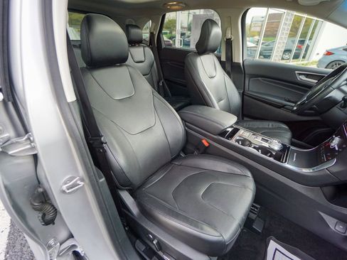 Used 2019 Ford Edge Titanium w/ Equipment Group 301A image 32