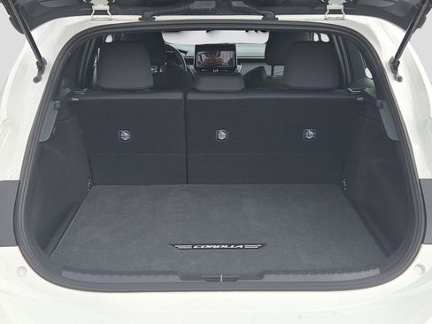 Used 2025 Toyota Corolla SE image 11