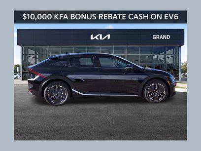 New 2025 Kia EV6 Light w/ Light LR Technology Package