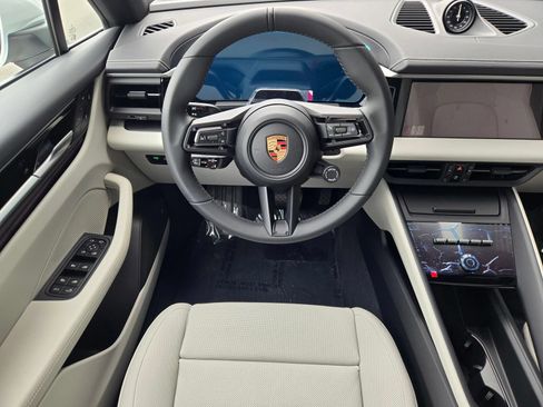 New 2026 Porsche Macan 4 Electric AWD/4WD image 15