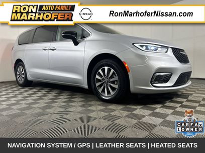 Used 2024 Chrysler Pacifica Limited