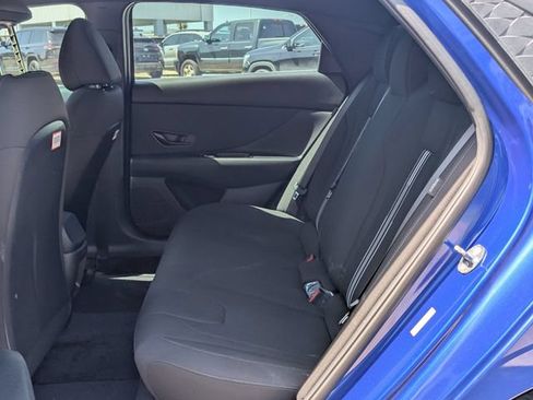 Used 2025 Hyundai Elantra Sport FWD image 22