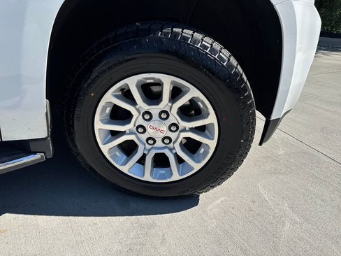 Used 2019 GMC Yukon SLT w/ Open Road Package AWD/4WD image 11