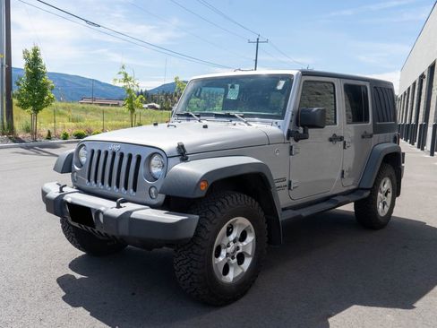 Used 2017 Jeep Wrangler Unlimited Sport w/ Quick Order Package 24S AWD/4WD image 3