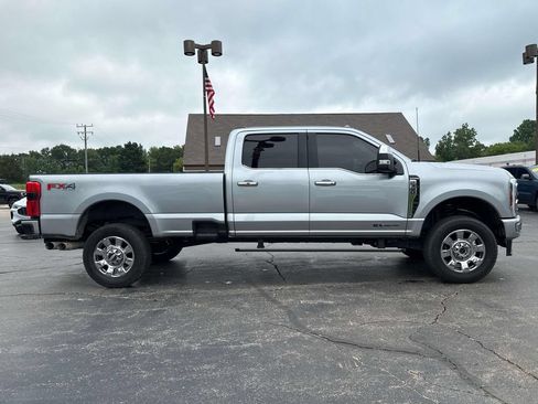 Used 2024 Ford F350 Platinum w/ FX4 Off-Road Package AWD/4WD image 7