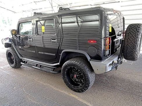 Used 2004 HUMMER H2 w/ Preferred Equipment Group AWD/4WD image 2