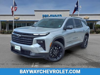 Used 2025 Chevrolet Traverse LT w/ Midnight/Sport Edition