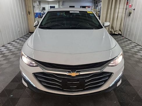 Used 2023 Chevrolet Malibu LT FWD image 2