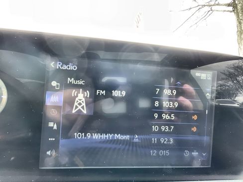 Used 2022 Lexus ES 350 w/ Premium Package image 13