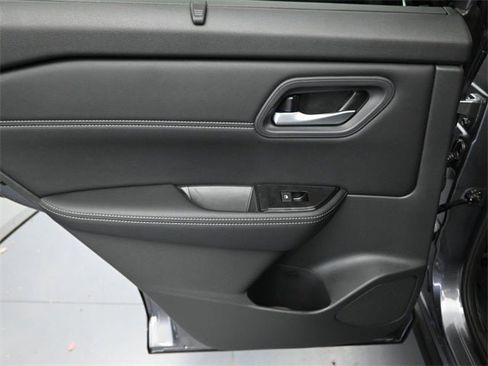 New 2026 Nissan Rogue SV image 23