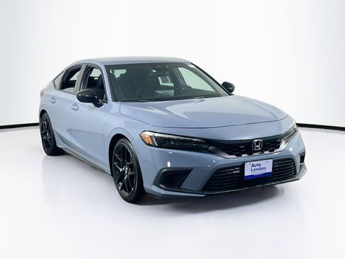 Used 2023 Honda Civic Sport image 3