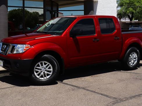 Used 2021 Nissan Frontier SV RWD image 3