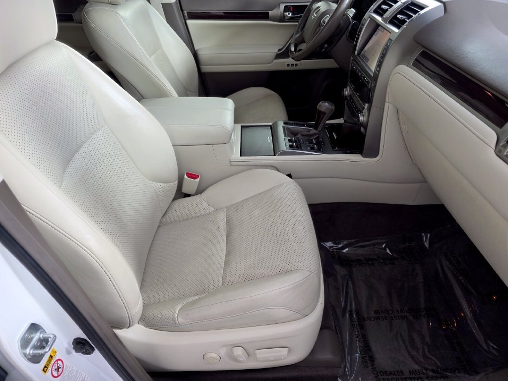 Used 2018 Lexus GX 460 Luxury AWD/4WD image 29