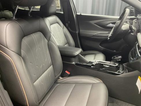 New 2025 Buick Envista Avenir image 16
