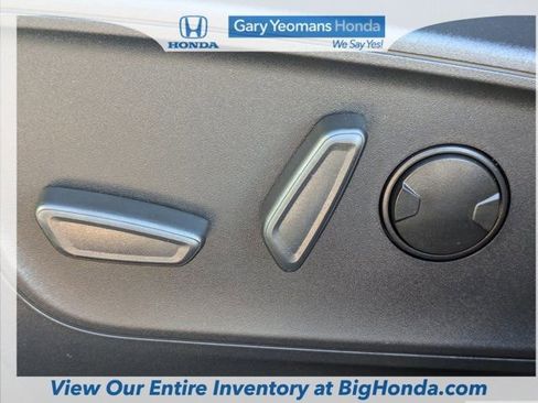 Used 2025 Ford Escape ST-Line w/ Equipment Group 301A image 24