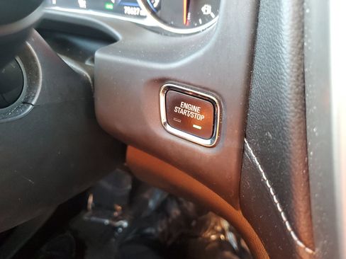 Used 2021 GMC Acadia Denali w/ Denali Technology Package image 25