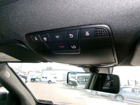 Used 2021 Mercedes-Benz GLC 300 GLC 300 image 22