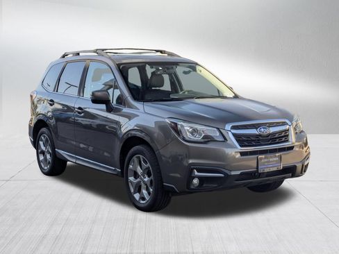 Used 2017 Subaru Forester 2.5i Touring AWD/4WD image 7