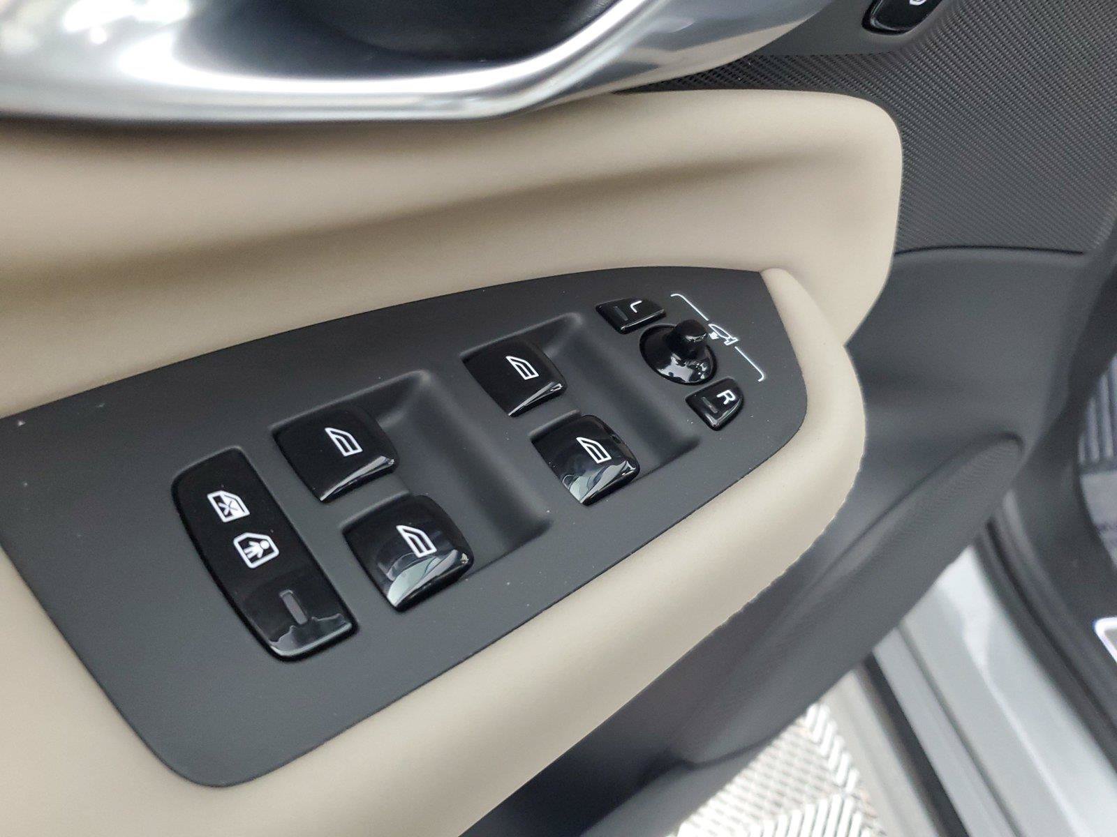 Certified 2026 Volvo XC90 B6 Plus AWD/4WD image 20