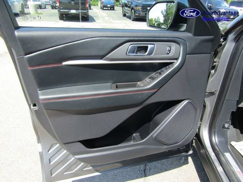 Certified 2025 Ford Explorer ST-Line w/ ST-Line Street Pack AWD/4WD image 22