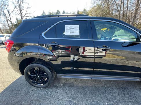 Used 2017 Chevrolet Equinox LT w/ Midnight Edition image 10