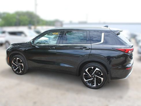 Used 2023 Mitsubishi Outlander SEL AWD/4WD image 13