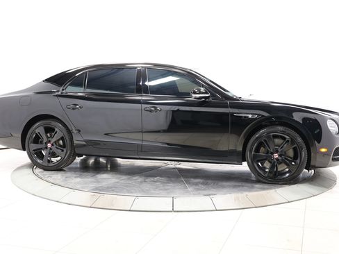 Used 2018 Bentley Flying Spur S V8 w/ Black Edition AWD/4WD image 75