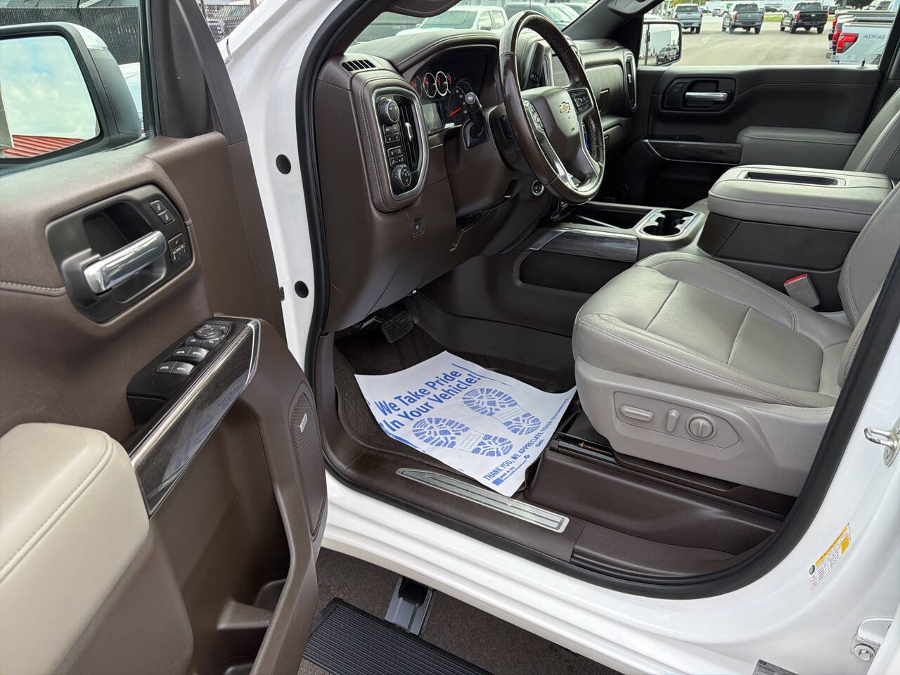 Used 2019 Chevrolet Silverado 1500 LTZ AWD/4WD image 24