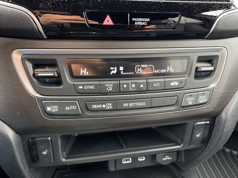 Certified 2025 Honda Passport TrailSport image 16