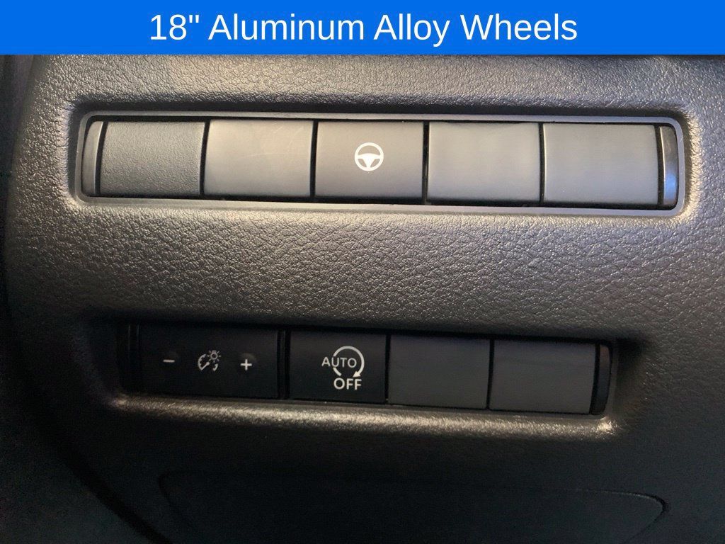 Used 2023 Nissan Rogue SV AWD/4WD image 9