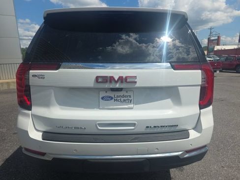 Used 2026 GMC Yukon Elevation w/ Elevation Premium Package AWD/4WD image 10