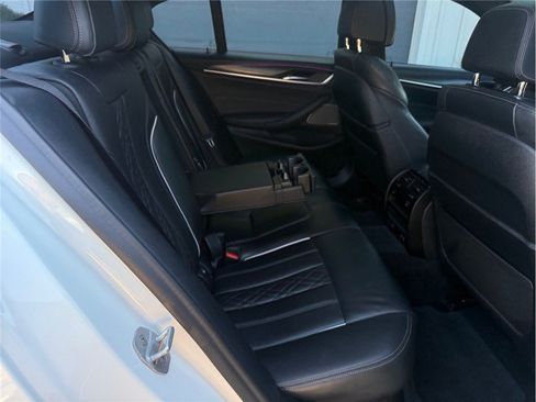 Used 2021 BMW M550i xDrive w/ Premium Package AWD/4WD image 37
