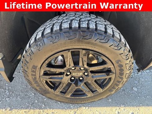 Used 2025 Chevrolet Silverado 1500 Custom Trail Boss image 13