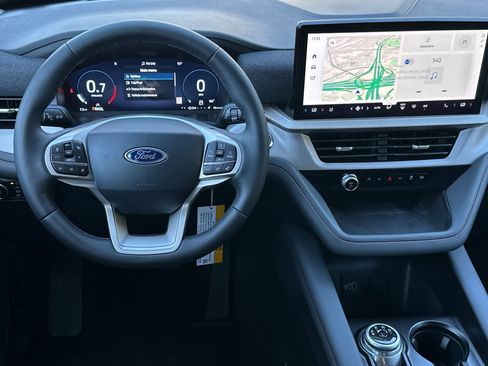 New 2026 Ford Explorer Active w/ Active Comfort Package image 13