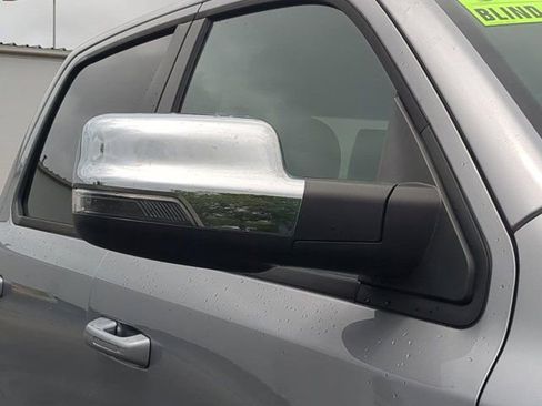 Used 2025 RAM 1500 Laramie AWD/4WD image 11