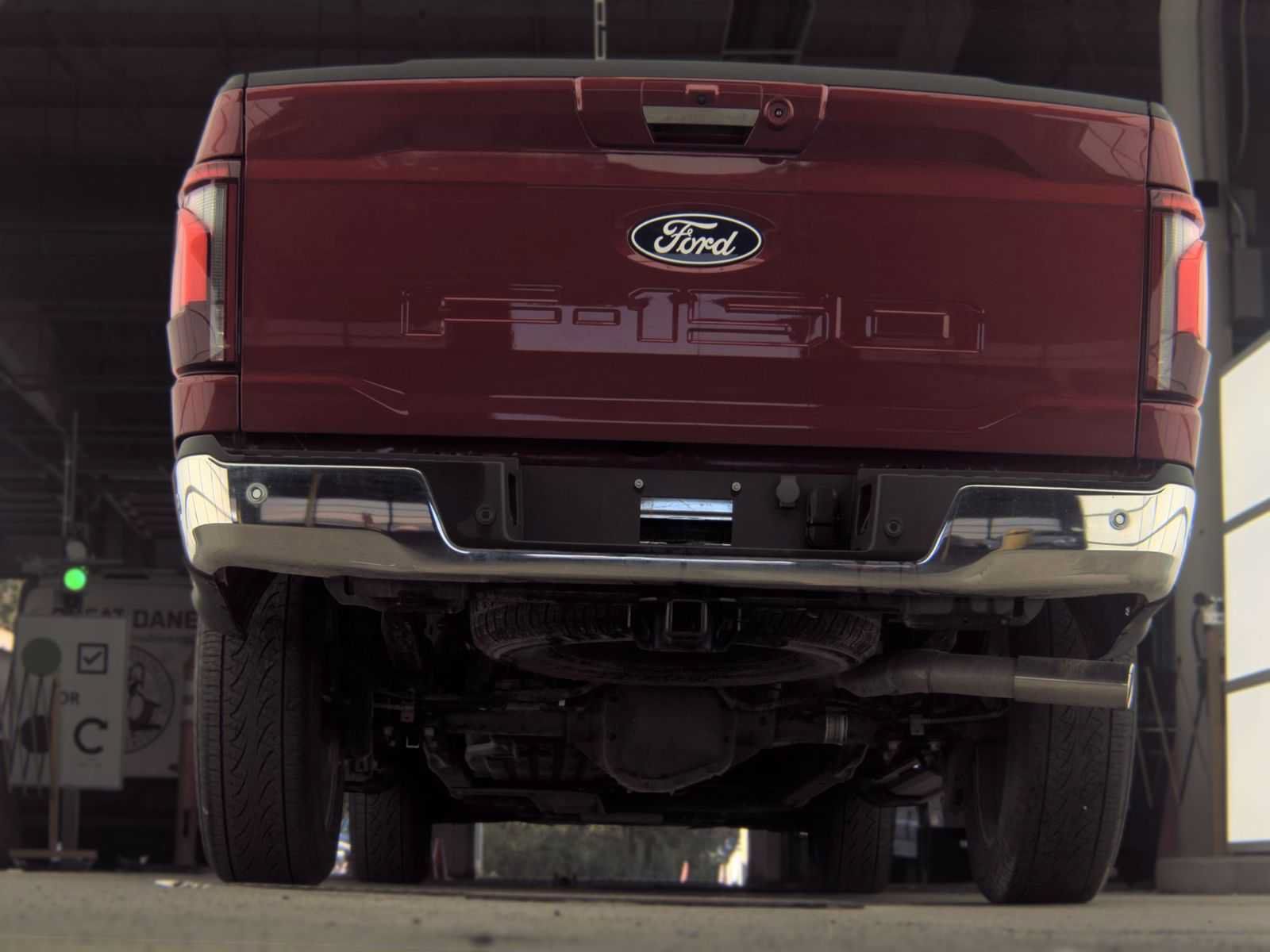 Used 2024 Ford F150 Lariat w/ FX4 Off-Road Package AWD/4WD image 13