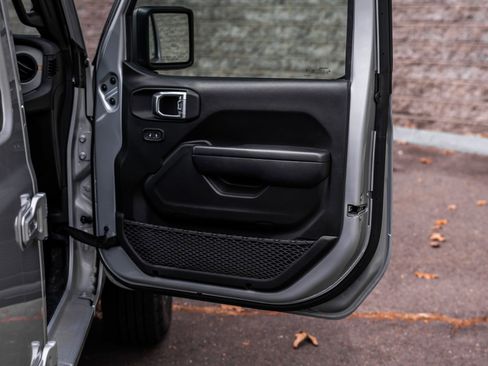 Used 2024 Jeep Wrangler Sport S image 14