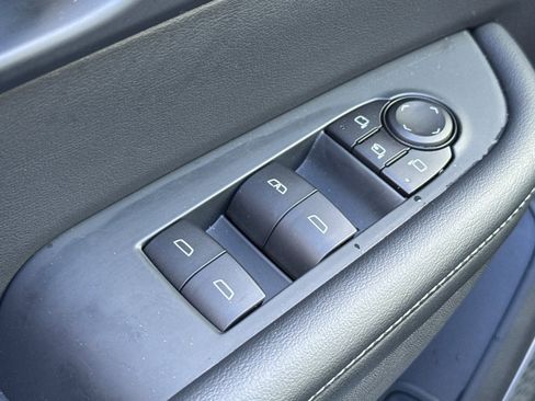 Used 2025 Buick Enclave Preferred image 11