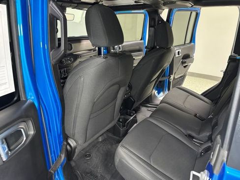 Used 2021 Jeep Gladiator Sport AWD/4WD image 27