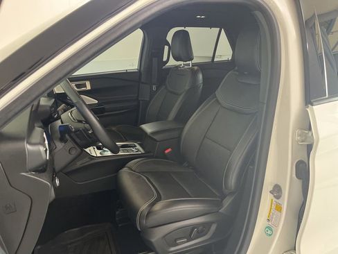 Used 2023 Ford Explorer ST w/ Equipment Group 401A AWD/4WD image 18