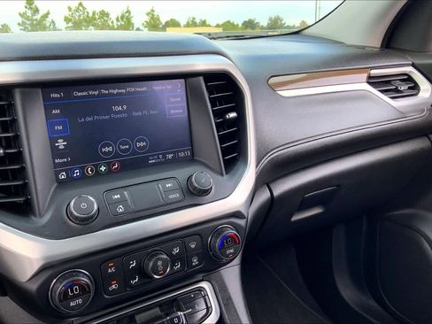 Used 2021 GMC Acadia SLE image 34