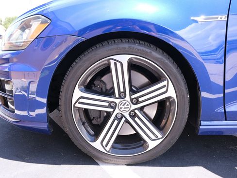 Used 2016 Volkswagen Golf R 4-Door image 12