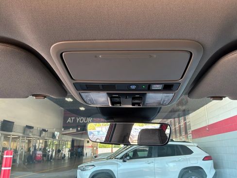 Used 2023 Honda Odyssey Elite image 23