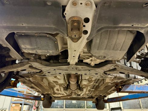 Used 2010 Toyota Corolla LE image 2