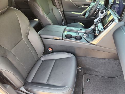 New 2026 Lexus LX 700h Luxury w/ Appearance Package AWD/4WD image 9